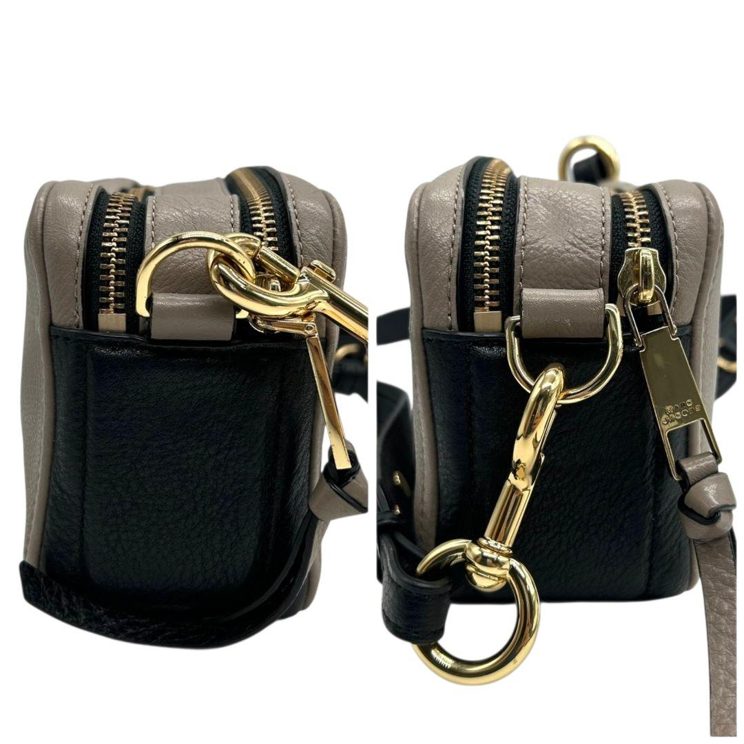 美品 マークジェイコブス ショルダーバッグ グレー ブラック 黒 スナップショット レザー 本革 斜め掛け可 自立可 ダブルJロゴ カメラバッグ ゴールド金具 本物保証 鑑定済 オシャレ MARC JACOBS s44