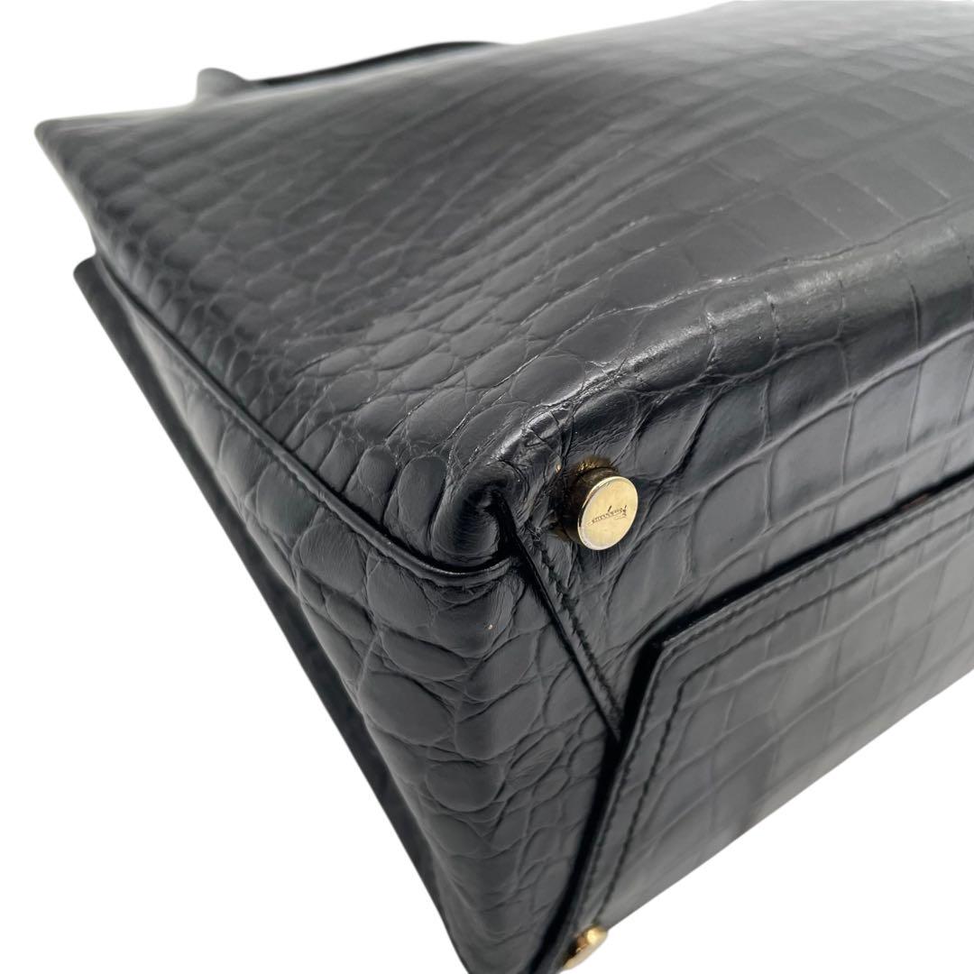 フェラガモ ハンドバッグ ヴァラリボン 型押し フラップ レザー 自立型 コンパクト ゴールド金具 ロゴ刻印 レディース Salvatore Ferragamo s87