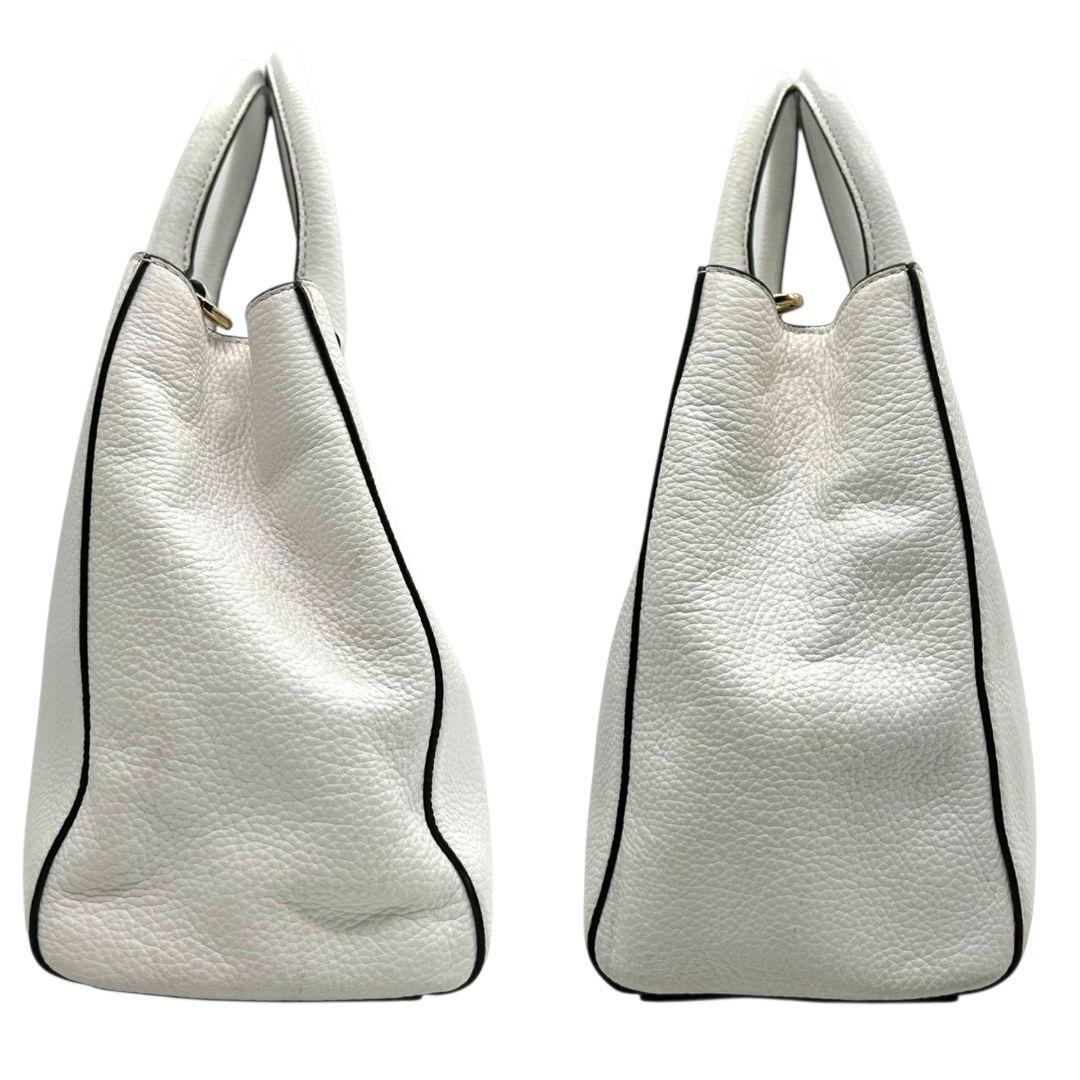 マイケルコース ハンドバッグ 白 ホワイト 2way レザー 本革 自立可 斜め掛け可 ショルダーバッグ トートバッグ A4収納 ゴールド金具 ロゴプレート E2