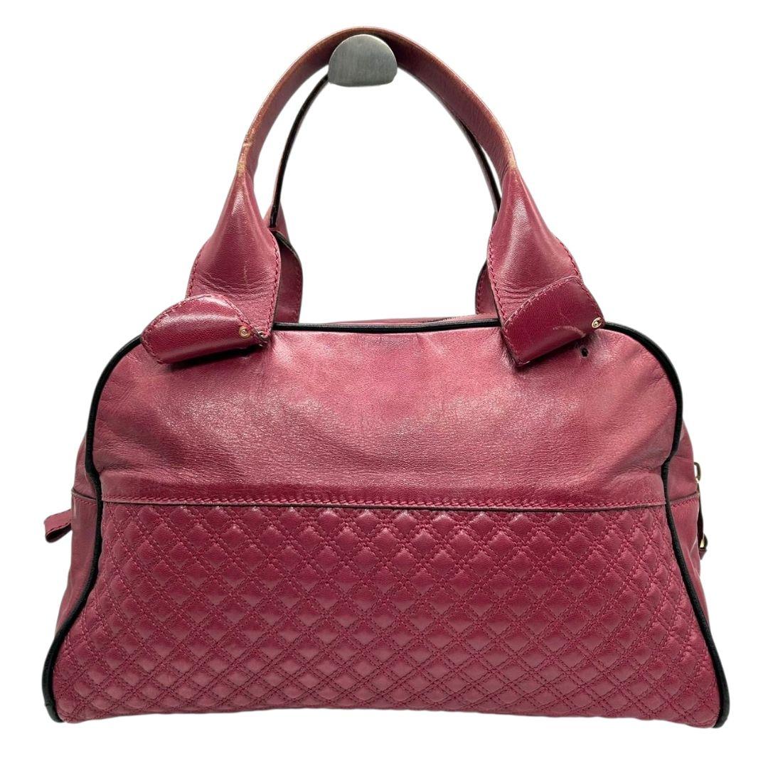 マークジェイコブス ハンドバッグ 赤 レッド キルティング スタッズロゴ レザー 本革 ミニボストン トートバッグ ワンショルダー 肩掛け可 ゴールド金具 MARC JACOBS s38