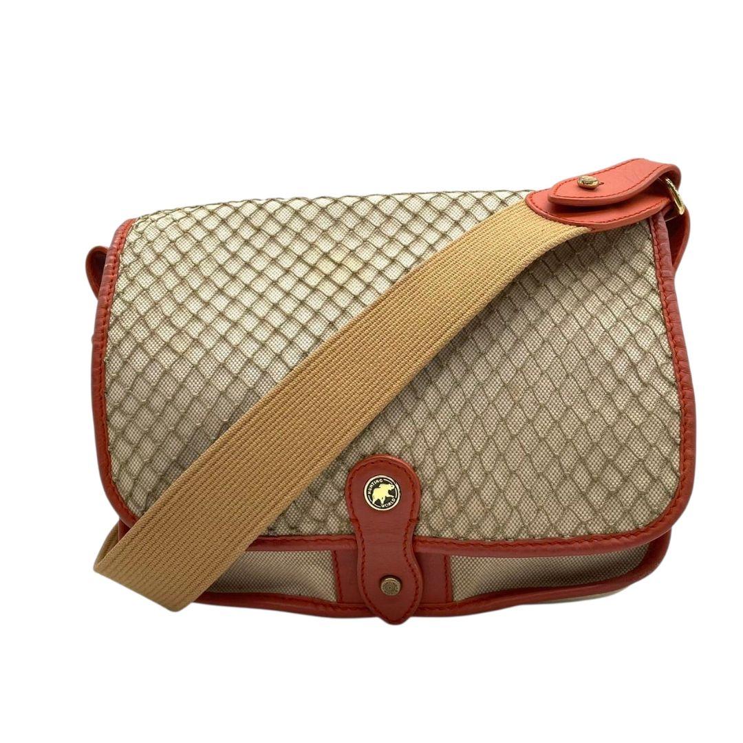 国内タイトルハンティングワールド ショルダーバッグ ベージュ レッド フラップ キャンバス レザー 斜め掛け可 ゴールド金具 ロゴ 本革 オレンジ 肩掛け可 HUNTING WORLD