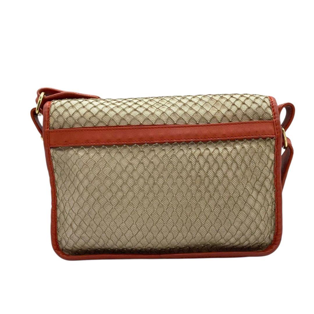 国内タイトルハンティングワールド ショルダーバッグ ベージュ レッド フラップ キャンバス レザー 斜め掛け可 ゴールド金具 ロゴ 本革 オレンジ 肩掛け可 HUNTING WORLD