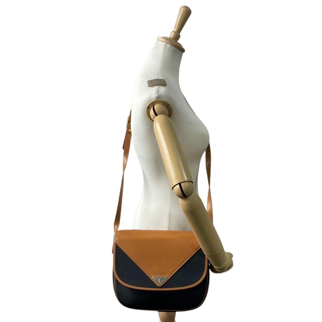 イヴサンローラン フラップ レザー ショルダーバッグ ブラック ブラウン YSLロゴプレート 斜め掛け可 本革