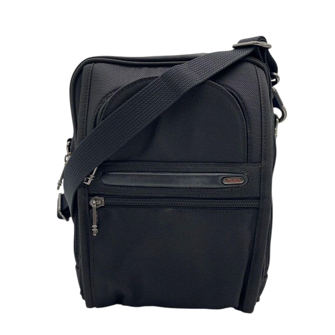 トゥミ ショルダーバッグ 黒 ロゴ 斜め掛け可 ビジネスバッグ キャンバス ブラック シルバー金具 メンズ TUMI T7 クロスボディ ナイロン風 軽量 通勤 通学 オシャレ