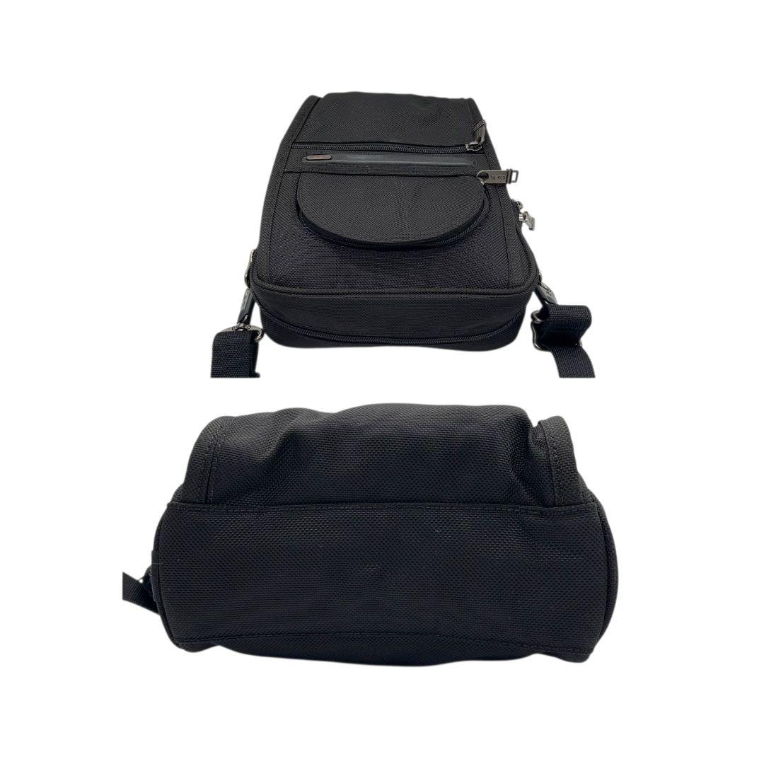 トゥミ ショルダーバッグ 黒 ロゴ 斜め掛け可 ビジネスバッグ キャンバス ブラック シルバー金具 メンズ TUMI T7 クロスボディ ナイロン風 軽量 通勤 通学 オシャレ