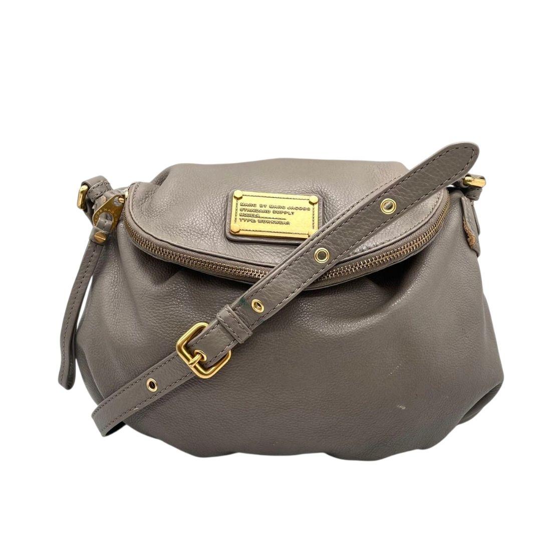 マークバイマークジェイコブス ショルダーバッグ グレー 斜め掛け可 レザー 本革 ゴールド金具 ロゴプレート s5 MARC BY MARC JACOBS レディース