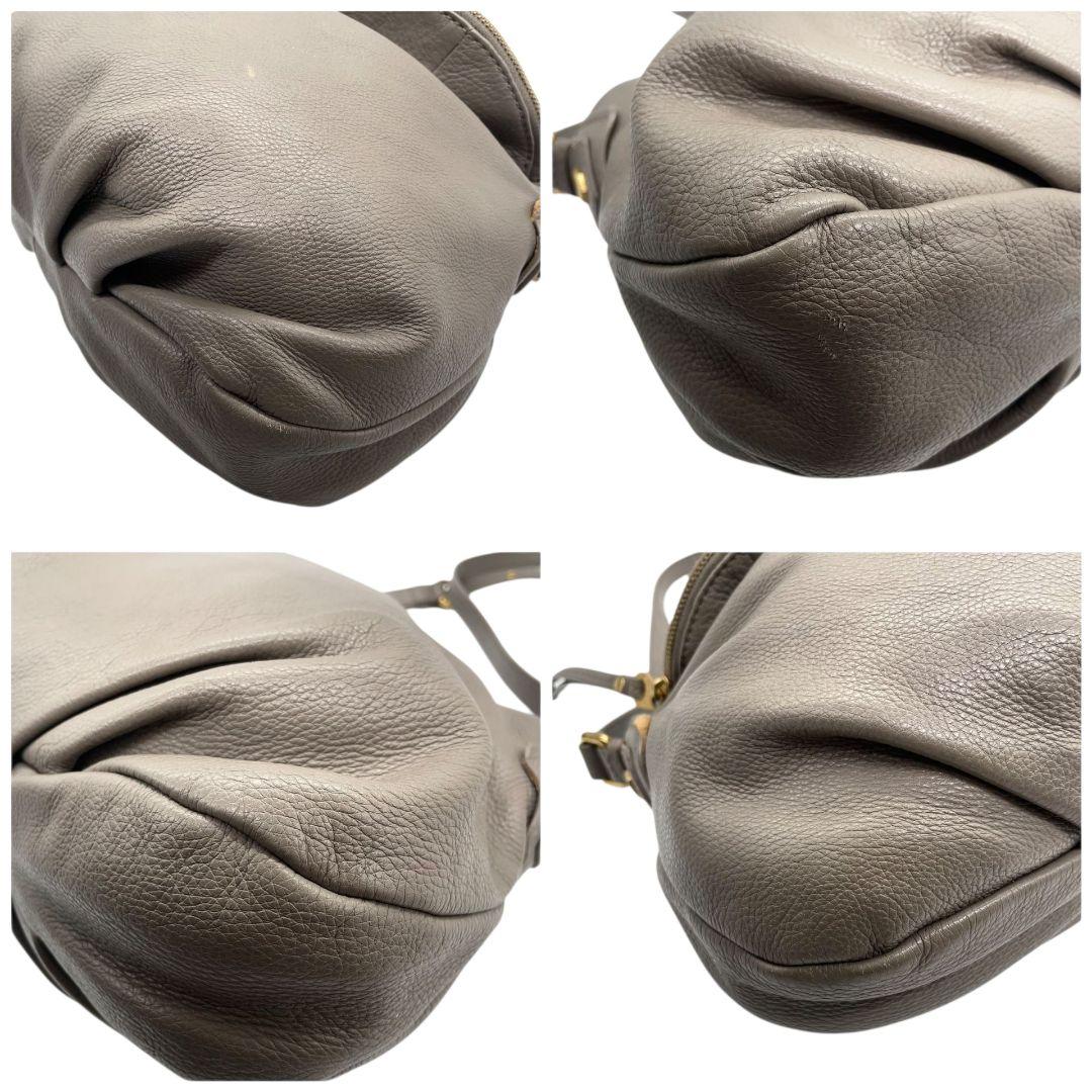 マークバイマークジェイコブス ショルダーバッグ グレー 斜め掛け可 レザー 本革 ゴールド金具 ロゴプレート s5 MARC BY MARC JACOBS レディース