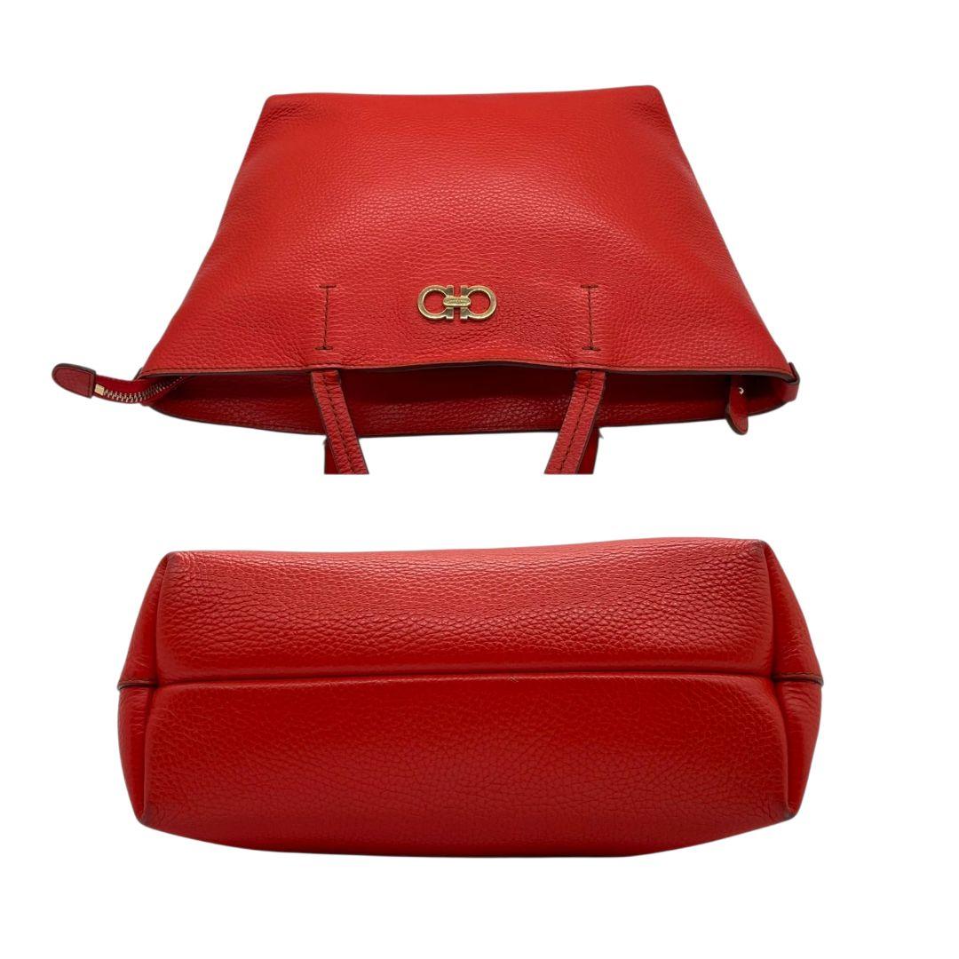 フェラガモ トートバッグ 赤 ダブルガンチーニ ゴールド金具 レザー ハンドバッグ 本革 レッド Salvatore Ferragamo s46