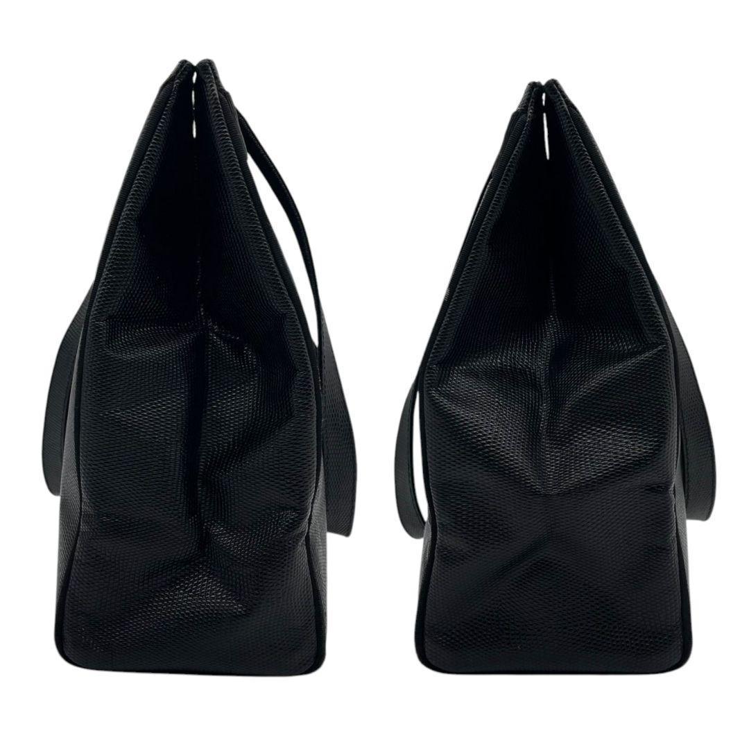 フェラガモ Salvatore Ferragamo トートバッグ 黒 ヴァラリボン レザー ワンショルダー 2530 A5 A4収納 自立可 ゴールド金具 肩掛け可 肩かけ可 本革 ブラック レディース