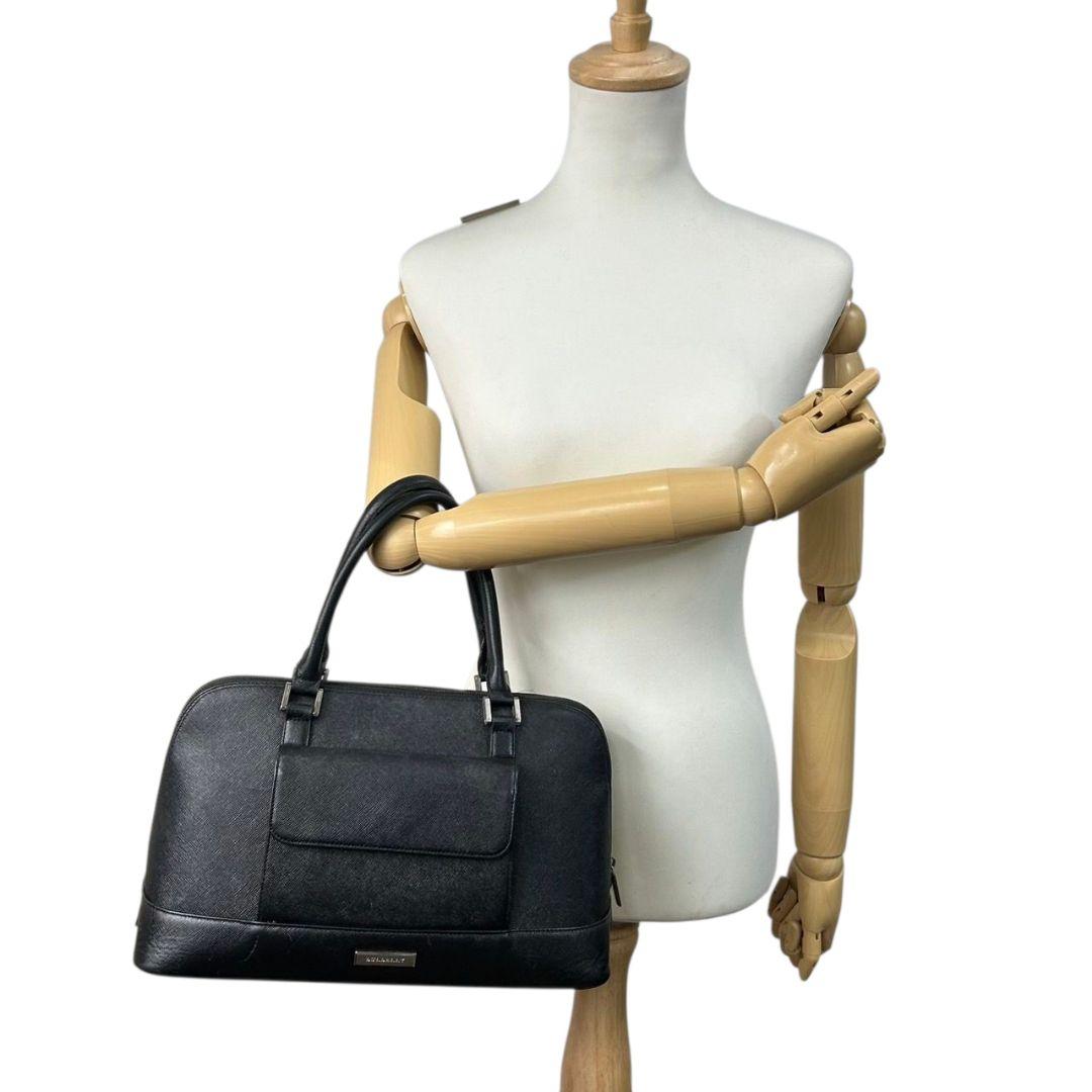 バーバリー　ハンドバッグ　黒　ロゴプレート　PVC　自立可　フラップ　C　トートバッグ　ブラック　シルバー金具　BURBERRY　上品　シンプル　高級感　本物保証　鑑定済　スピード発送