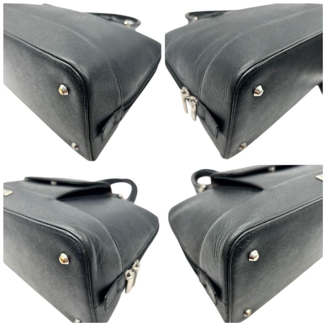 バーバリー　ハンドバッグ　黒　ロゴプレート　PVC　自立可　フラップ　C　トートバッグ　ブラック　シルバー金具　BURBERRY　上品　シンプル　高級感　本物保証　鑑定済　スピード発送