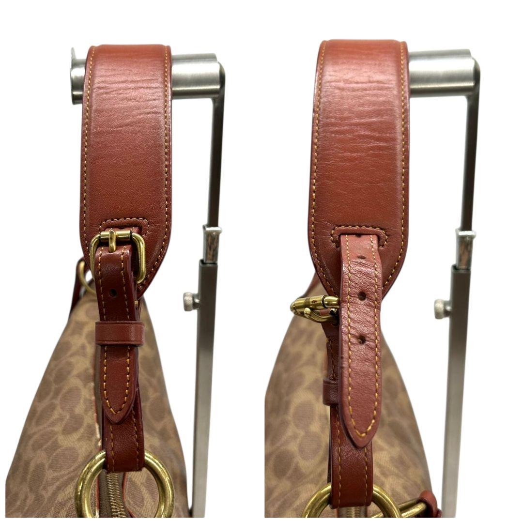 コーチ　ショルダーバッグ　茶　シグネチャー　ホーボー　2way　本革　s36　ハンドバッグ　トートバッグ　レザー　ワンショル　キャンバス　ブラウン　A4収納　斜め掛け可　チャーム付き　ゴールド金具　COACH　38580