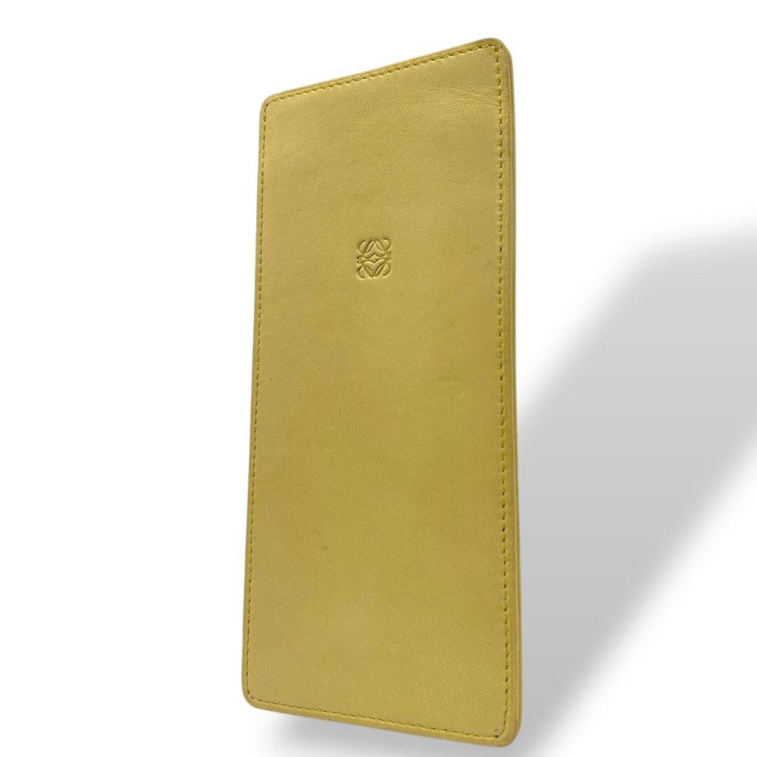 美品 ロエベ LOEWE 眼鏡ケース 黄 イエロー アナグラム レザー 本革 w3 小物入れ ポーチ 高級 ブランド レディース メンズ