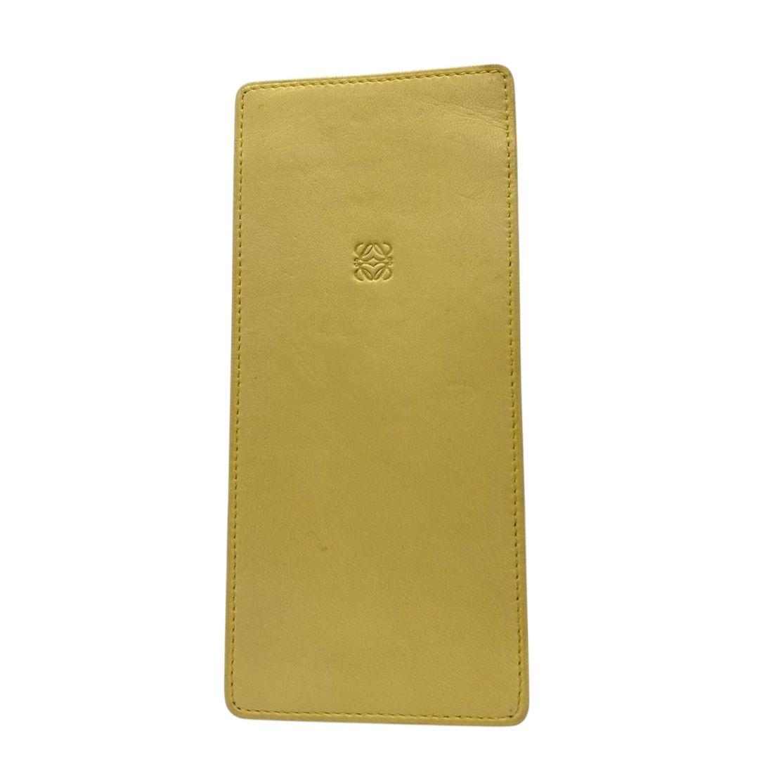 美品 ロエベ LOEWE 眼鏡ケース 黄 イエロー アナグラム レザー 本革 w3 小物入れ ポーチ 高級 ブランド レディース メンズ
