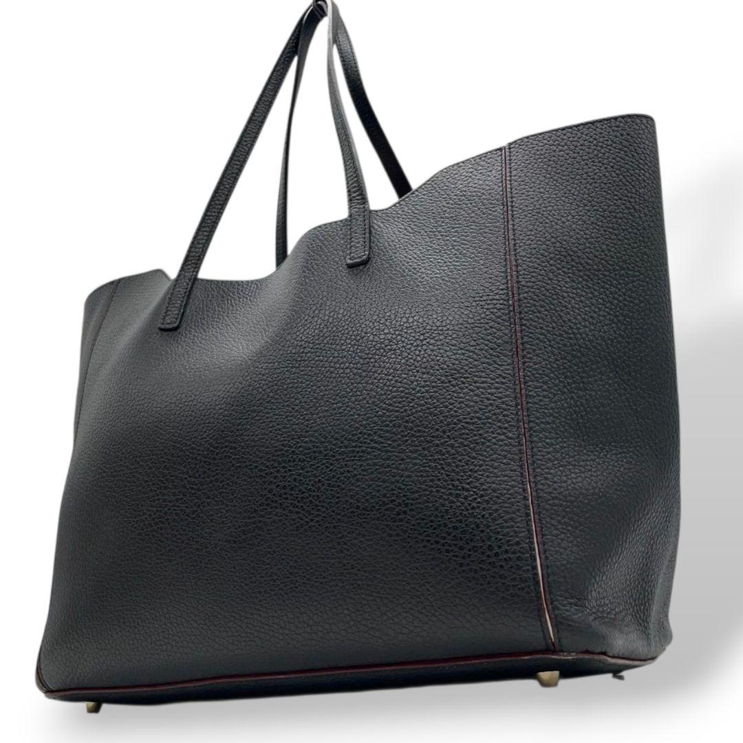 フルラ トートバッグ 黒 ロゴプレート A4収納 ワンショル レザー s80 ハンドバッグ 本革 肩掛け可 肩かけ可 ブラック ホワイト ゴールド金具 FURLA