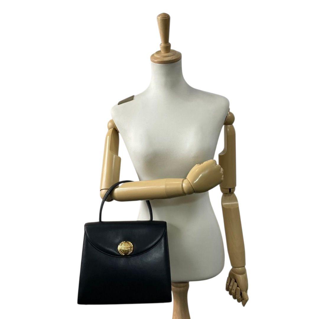 ジバンシー GIVENCHY ハンドバッグ フラップ レザー ブラック 黒 ゴールド金具 ロゴプレート 本革 トートバッグ 美品 レディース F