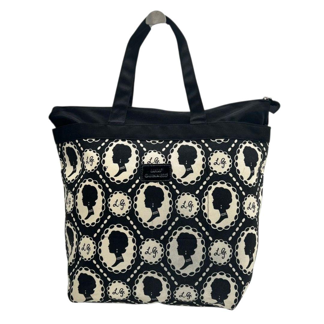 美品　ルルギネス　トートバッグ　黒　白　総柄　キャンバス　ワンショルダー　T7　A4収納　ハンドバッグ　ブラック　ホワイト　肩掛け可　肩かけ可　ロゴプレート　LULU GUINNESS