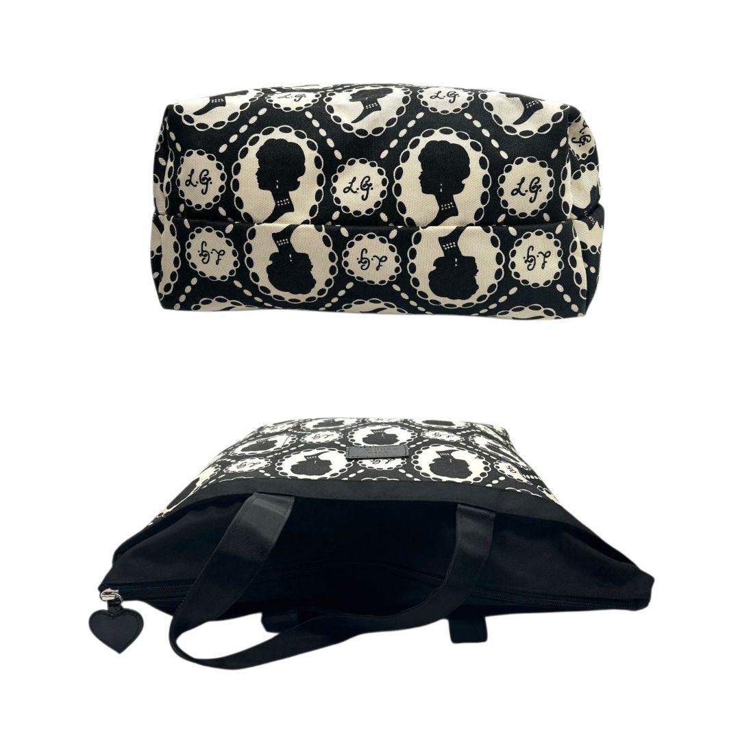 美品　ルルギネス　トートバッグ　黒　白　総柄　キャンバス　ワンショルダー　T7　A4収納　ハンドバッグ　ブラック　ホワイト　肩掛け可　肩かけ可　ロゴプレート　LULU GUINNESS