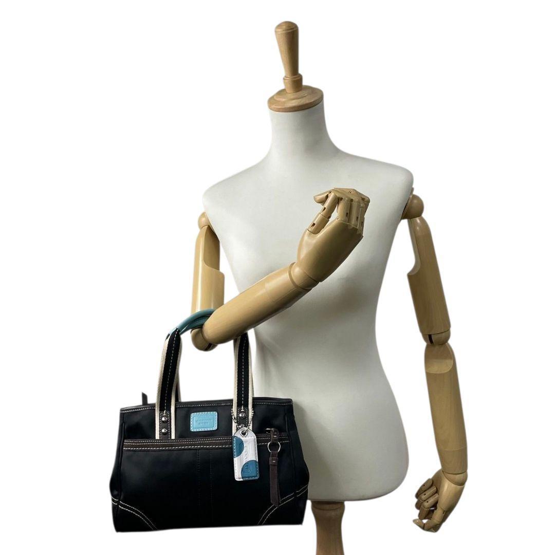 コーチ COACH ハンドバッグ トートバッグ ブラック 水色 ナイロン レザー 本革 ロゴプレート チャーム付き 自立可 シルバー金具 F11992 s46 レディース