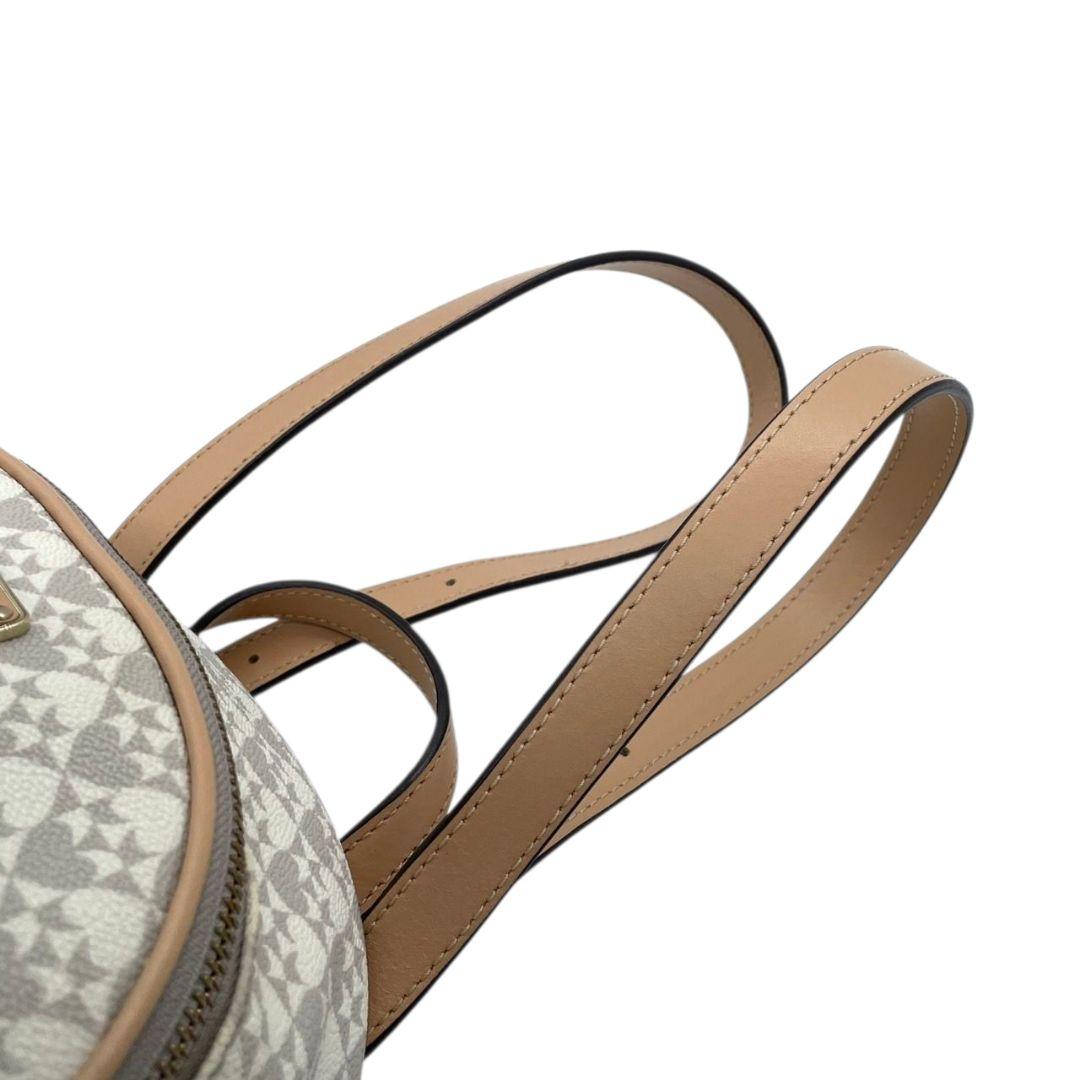 ケイトスペード バックパック 白 ホワイト モノグラム 総柄 リュック レザー 本革 PVC ゴールド金具 ロゴプレート kate spade おしゃれ 通勤 通学 大容量 軽量 人気