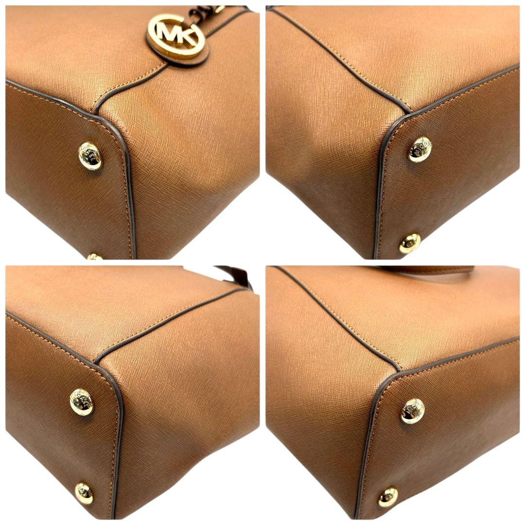 マイケルコース トートバッグ 茶 サフィアーノ ロゴ ワンショルダー PVC S ハンドバッグ A4収納 自立可 肩掛け可 肩かけ可 レザー ゴールド金具 ロゴプレート チャーム付き ブラウン MICHAEL KORS