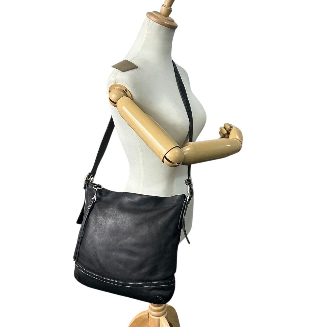 コーチ COACH ショルダーバッグ 黒 ワンショルダー A4収納 レザー トートバッグ ハンドバッグ 斜め掛け可 ブラック シルバー金具 タッセル 本革 C06S-1414 s70 レディース