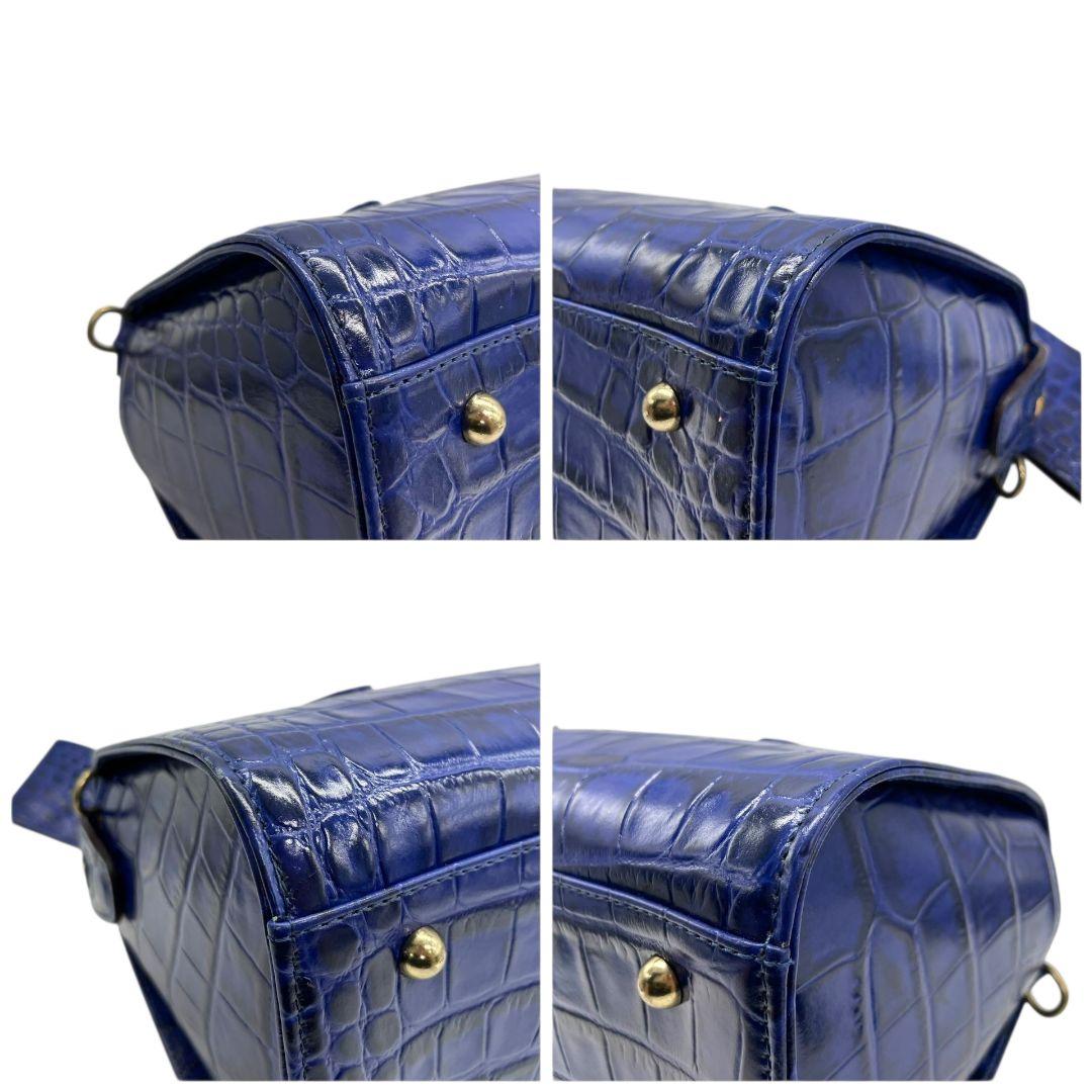 美品 トフアンドロードストーン ハンドバッグ 青 型押しレザー 2way U1 本革 斜め掛け可 TOFF&LOADSTONE 自立可 ショルダーバッグ トートバッグ ブルー ロゴプレート ゴールド金具 オシャレ