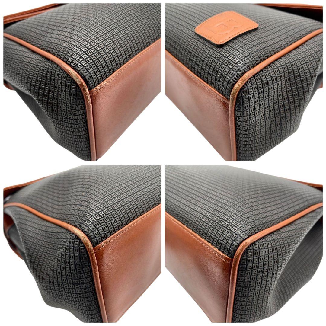 美品 バリー ハンドバッグ 黒 総柄 2WAY フラップ 斜め掛け可 ショルダーバッグ トートバッグ PVC レザー 本革 ゴールド金具 ロゴ ブラック ブラウン BALLY