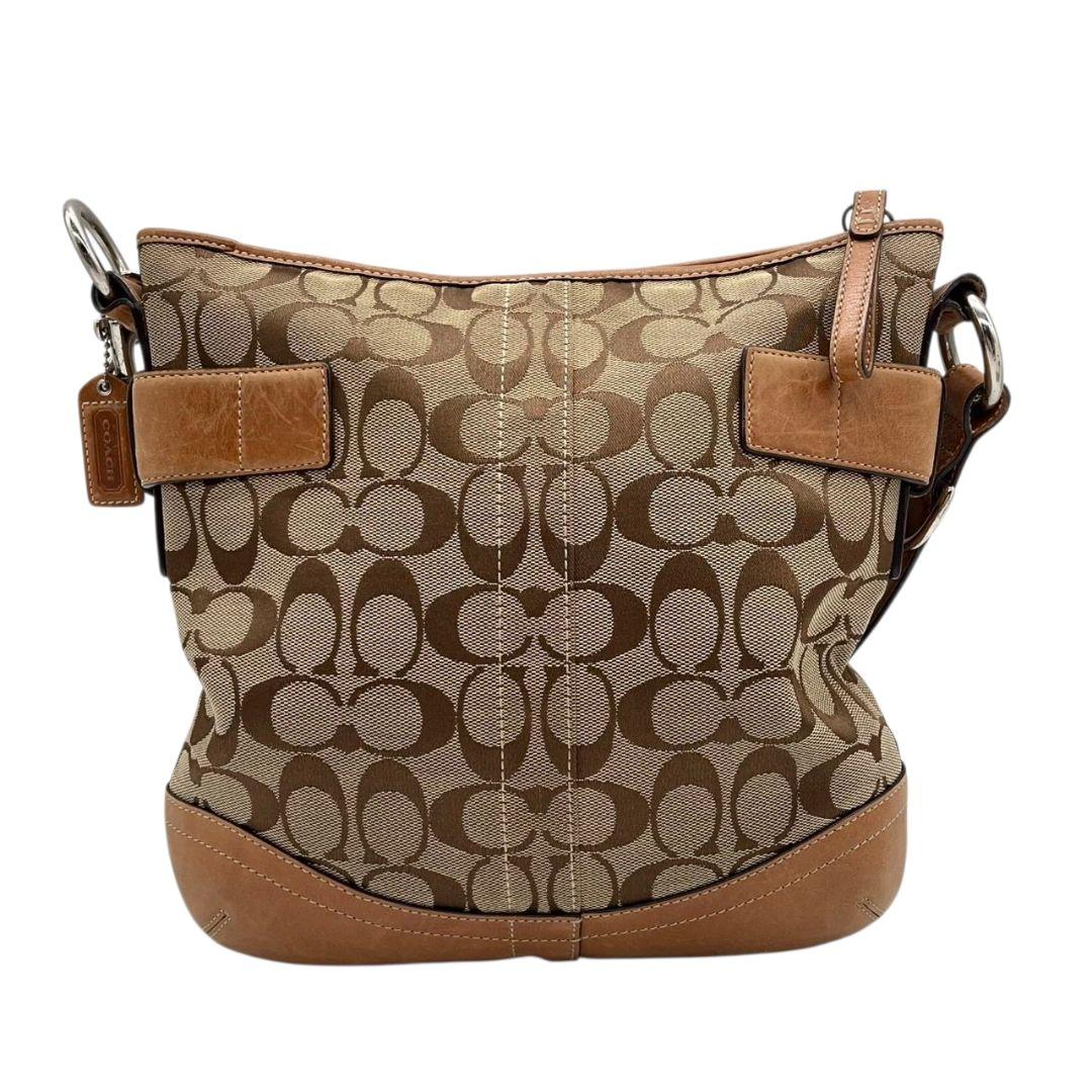 コーチ　ショルダーバッグ　茶　シグネチャー　斜め掛け可　キャンバス　s14　レザー　本革　ブラウン　シルバー金具　COACH　3574