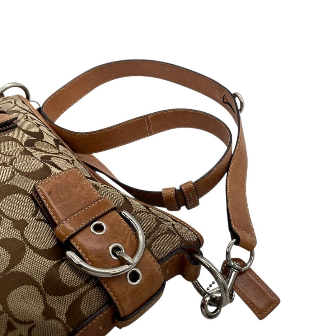 コーチ　ショルダーバッグ　茶　シグネチャー　斜め掛け可　キャンバス　s14　レザー　本革　ブラウン　シルバー金具　COACH　3574