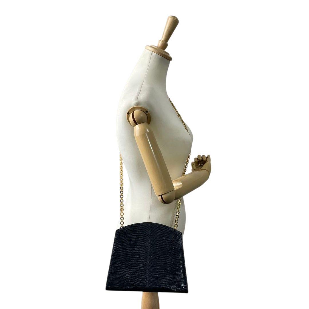 フェラガモ Salvatore Ferragamo ショルダーバッグ チェーン レザー 型押し 紺 ネイビー A3 斜め掛け可 本革 ゴールド金具 AD21 3045