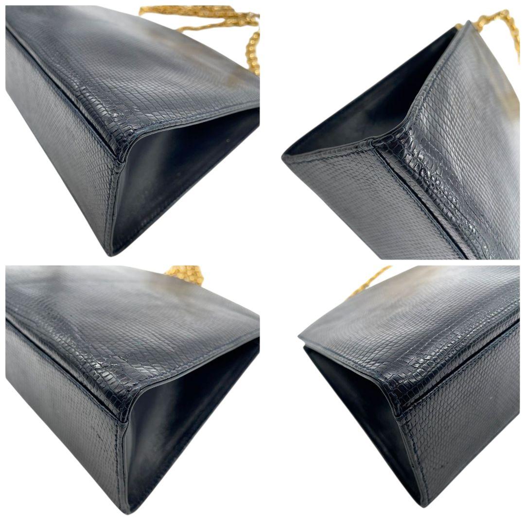 フェラガモ Salvatore Ferragamo ショルダーバッグ チェーン レザー 型押し 紺 ネイビー A3 斜め掛け可 本革 ゴールド金具 AD21 3045