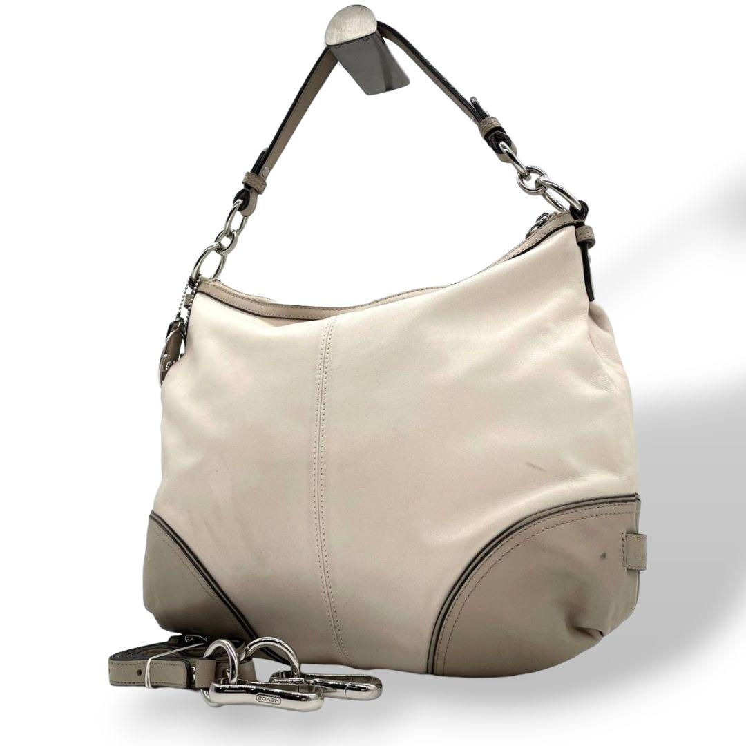 コーチ　ハンドバッグ　グレー　2way　斜め掛け可　ホーボー　レザー　T7　ショルダーバッグ　トートバッグ　ワンショルダー　COACH　本革　肩掛け可　肩かけ可　シルバー金具　ロゴタグ　F21967　グレージュ