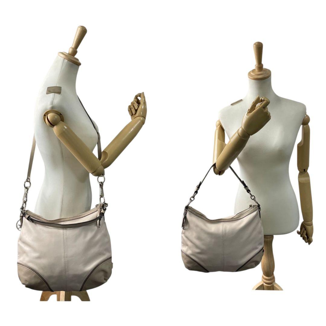 コーチ　ハンドバッグ　グレー　2way　斜め掛け可　ホーボー　レザー　T7　ショルダーバッグ　トートバッグ　ワンショルダー　COACH　本革　肩掛け可　肩かけ可　シルバー金具　ロゴタグ　F21967　グレージュ