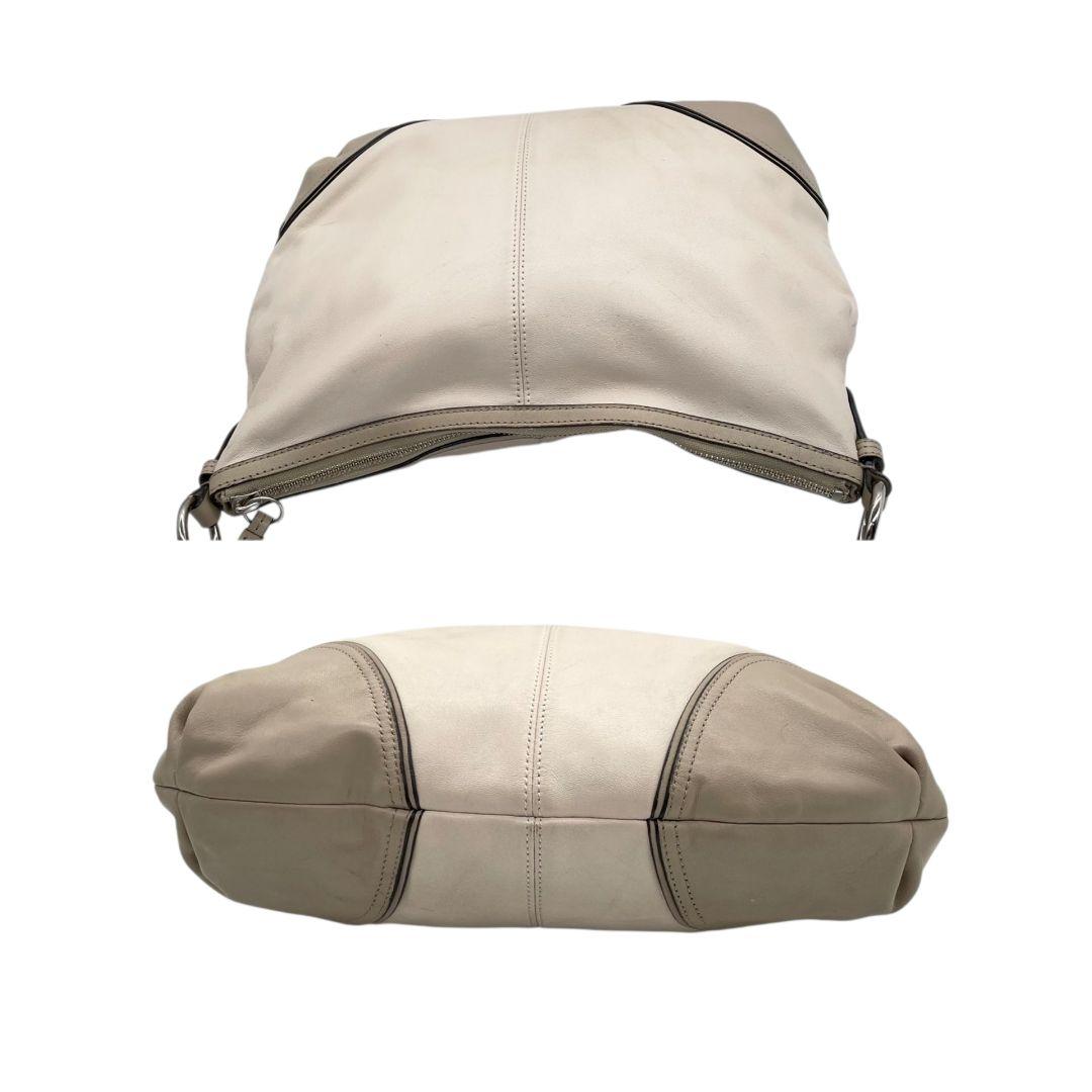 コーチ　ハンドバッグ　グレー　2way　斜め掛け可　ホーボー　レザー　T7　ショルダーバッグ　トートバッグ　ワンショルダー　COACH　本革　肩掛け可　肩かけ可　シルバー金具　ロゴタグ　F21967　グレージュ