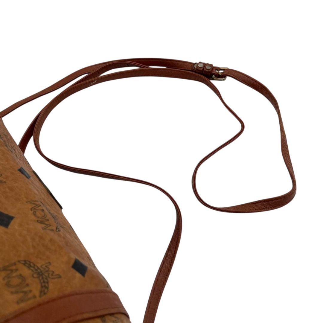 エムシーエム ショルダーバッグ 茶 ヴィセトス柄 ミニボストン 斜め掛け可 MCM ハンドバッグ レザー 本革 ブラウン ゴールド金具 ロゴプレート K4503 自立可