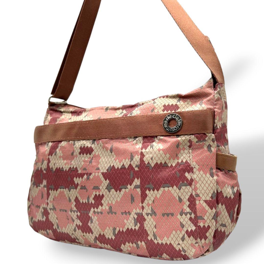 マリクレール ショルダーバッグ ピンク 総柄 ロゴ ナイロン 斜め掛け可 ブラウン シルバー金具 軽量 カジュアル marie claire s62