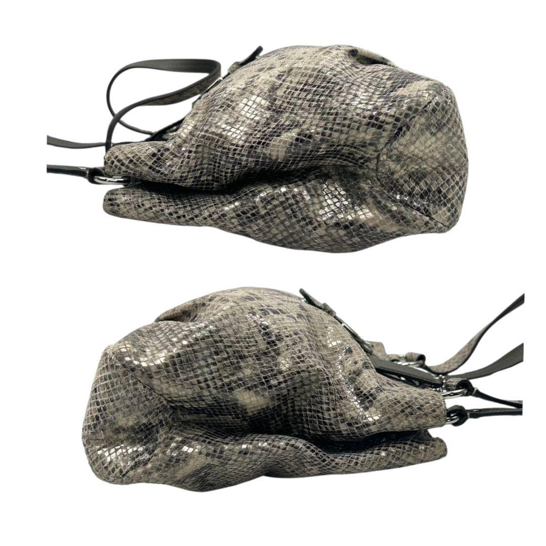 美品 コーチ ハンドバッグ グレー 型押し レザー 本革 ワンショルダー トートバッグ 肩掛け可 シルバー金具 ロゴタグ F19679