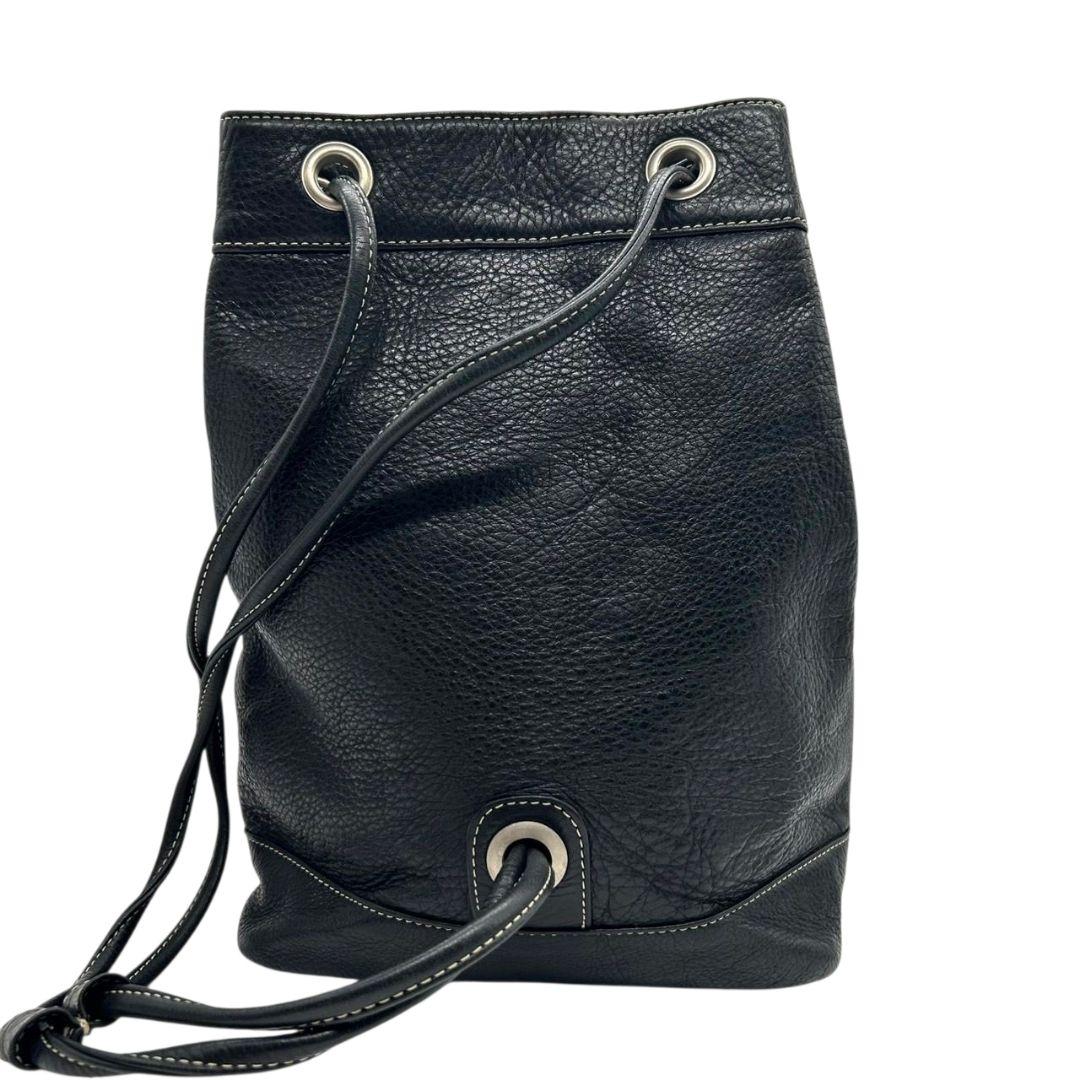 agnes b アニエスベー VOYAGE ショルダーバッグ 巾着 レザー 本革 黒 ブラック ロゴ ステッチ 巾着バッグ 斜め掛け可 ボディバッグ風 シルバー金具 s57