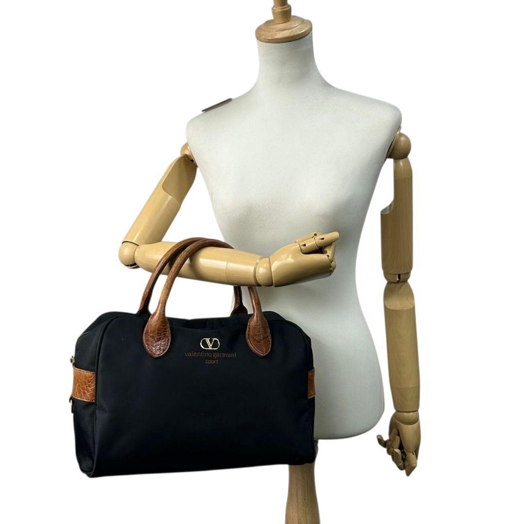 ヴァレンティノガラヴァーニ ハンドバッグ 黒 ブラック Vロゴ sport クロコ型押し トートバッグ 自立可 ナイロン レザー ブラウン ゴールド金具 ロゴタグ s50 VALENTINO GARAVANI