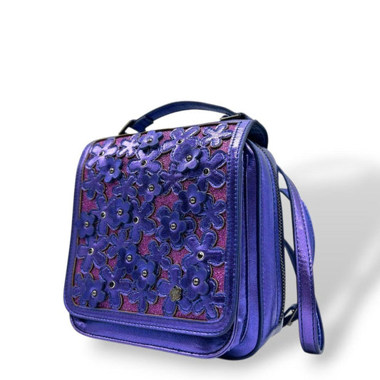 美品 アナスイ リュック 青 フラワー スタッズ フラップ パープル レザー 本革 ロゴプレート シルバー金具 ANNA SUI レディース