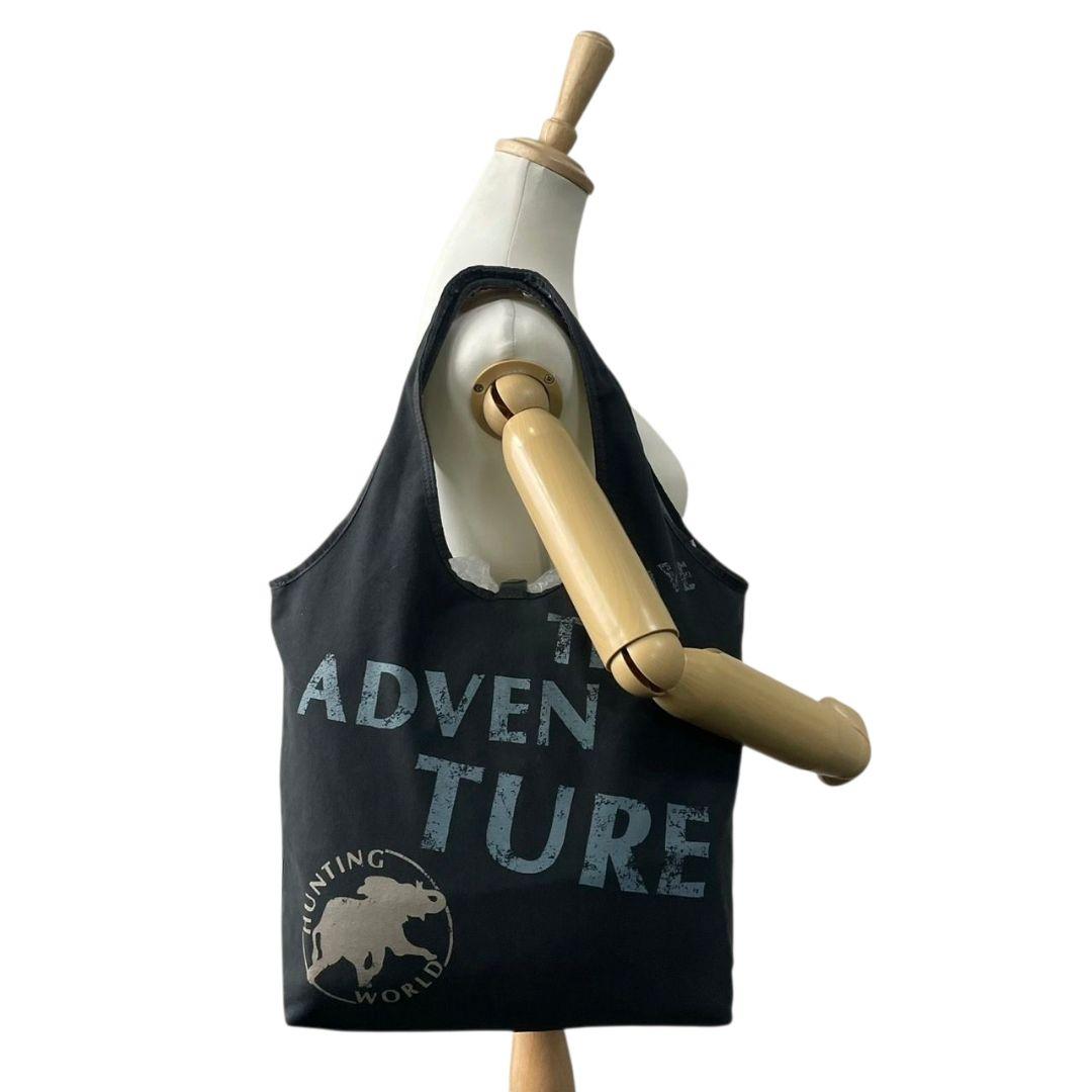 ハンティングワールド トートバッグ 黒 ブラック デカロゴ ワンショルダー キャンバス ハンドバッグ 肩掛け可 肩かけ可 カジュアル 上品 HUNTING WORLD u14