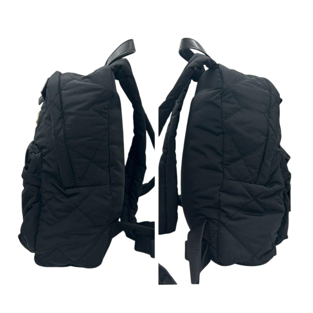未使用級 マークジェイコブス バックパック 黒 キルティング ナイロン MARC s68 ゴールド金具 ロゴプレート ブランドロゴ ブラック MARC JACOBS