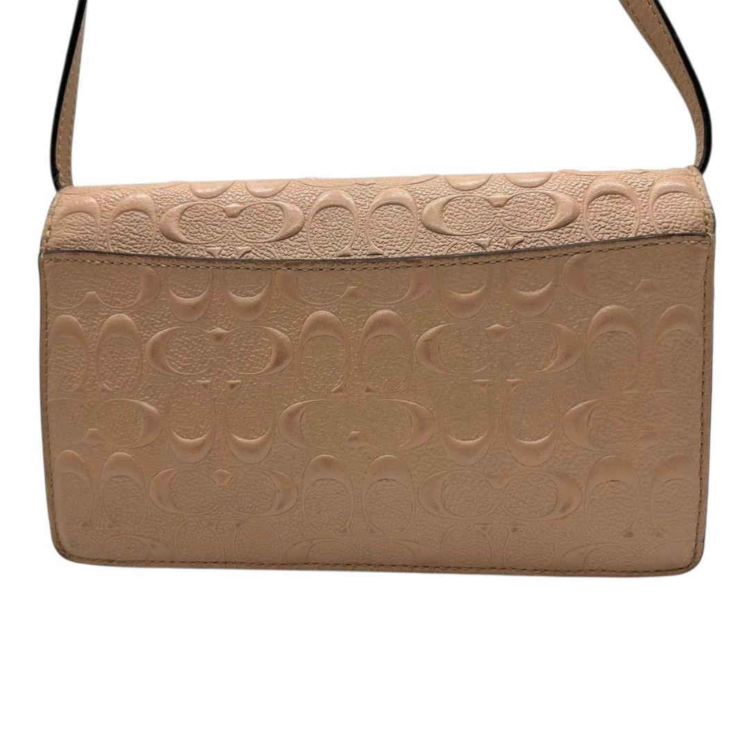 美品 コーチ ショルダーバッグ ピンク ベージュ シグネチャー エンボス フラップ レザー 本革 斜め掛け可 ウォレットバッグ クラッチ ゴールド金具 ロゴプレート 本物保証 鑑定済 COACH U9