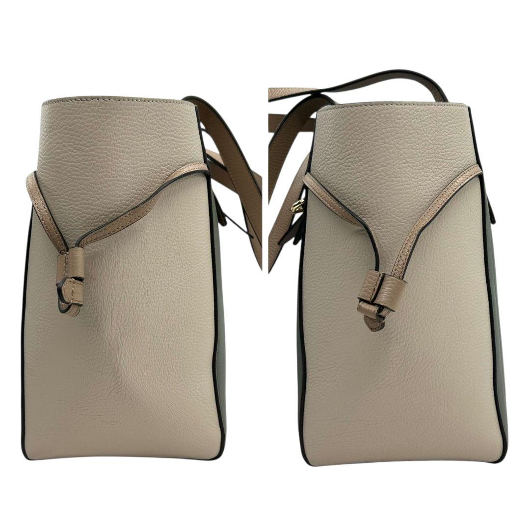 美品　フルラ　トートバッグ　グレー　ベージュ　バイカラー　s21　ワンショルダー　レザー　本革　自立可　肩掛け可　ゴールド金具　ブランドロゴ　FURLA　上品　オシャレ