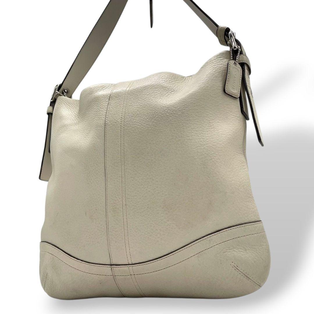 コーチ ショルダーバッグ アイボリー ホーボー 斜め掛け可 レザー u16 A4収納 本革 シルバー金具 ロゴタグ COACH F10940