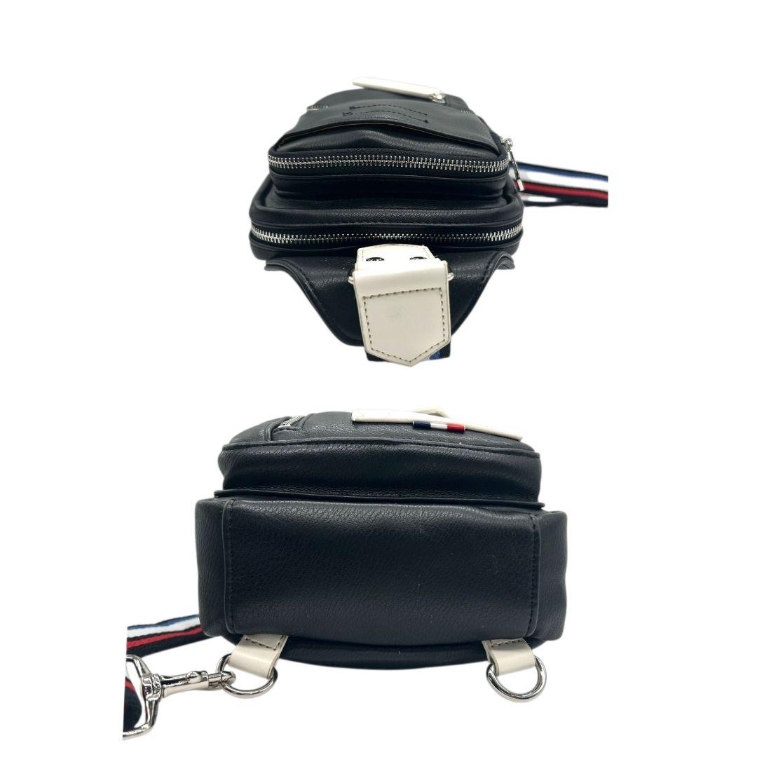 美品 カステルバジャック ボディバッグ 黒 ブラック ロゴ レザー 本革 斜め掛け可 ショルダーバッグ ホワイト シルバー金具 CASTELBAJAC s69 おしゃれ