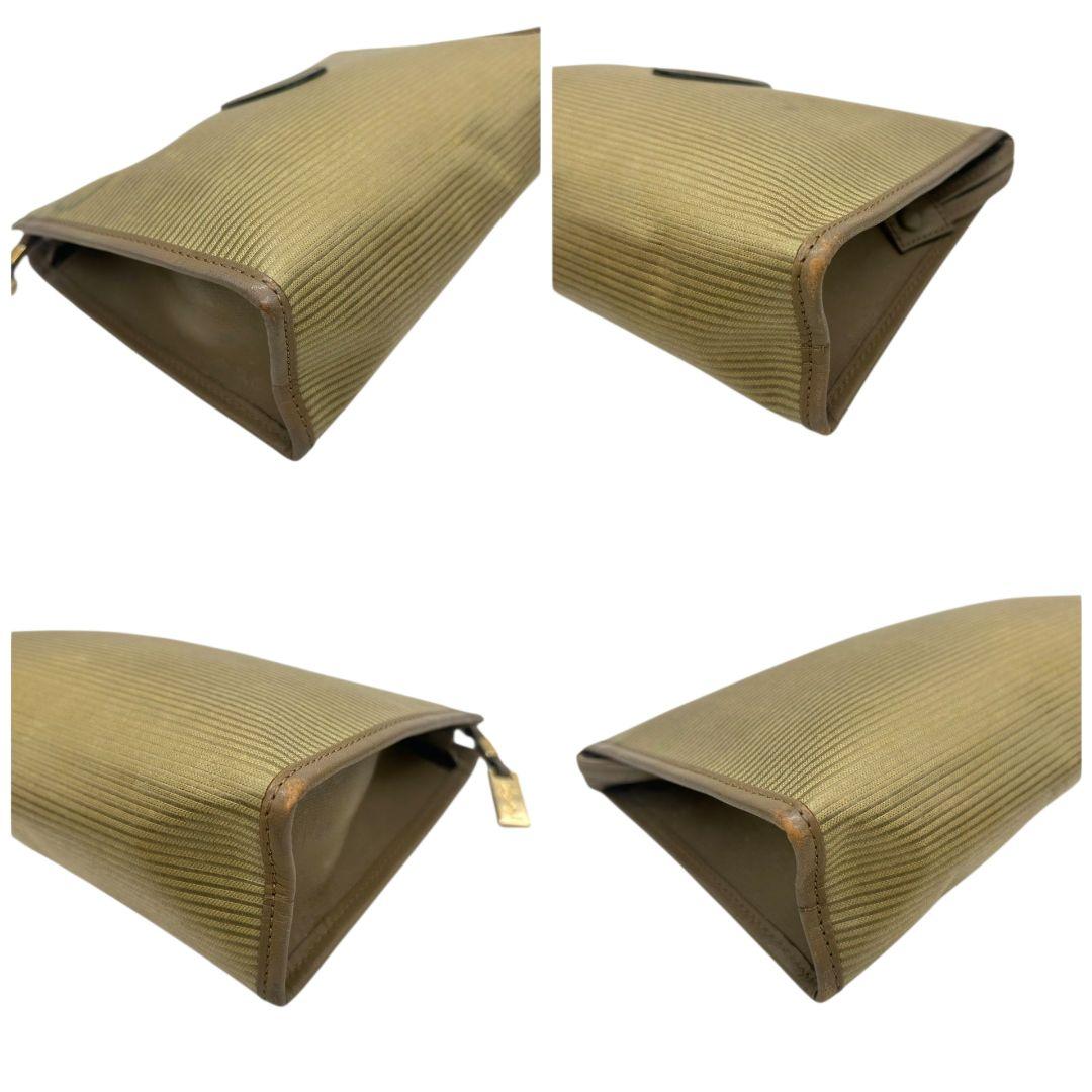 イヴサンローラン YVES SAINT LAURENT ポーチ クラッチバッグ セカンドバッグ 茶 ブラウン ベージュ YSLロゴ PVC レザー 本革 ロゴプレート s36 メンズ レディース