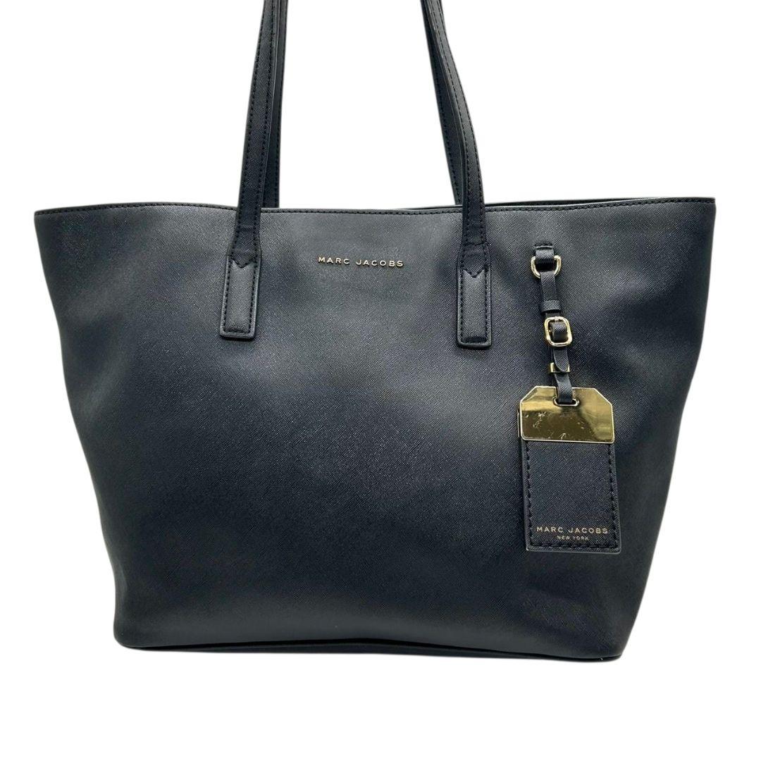 マークジェイコブス トートバッグ 黒 ブラック ワンショルダー A4収納可 PVC 自立可 肩掛け可 ハンドバッグ ゴールド金具 ロゴプレート ロゴタグ MARC JACOBS 通勤 通学