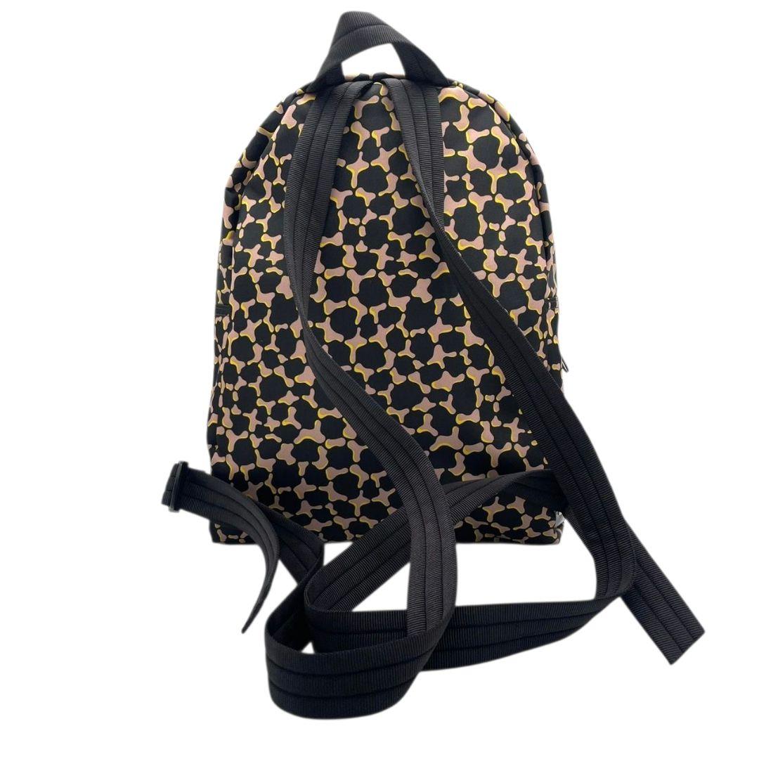 美品　ロンシャン　リュックサック　黒　総柄　ナイロン　バックパック　u15　ブラック　ピンク　イエロー　パテント　ロゴプレート　LONGCHAMP　本物保証　鑑定済　スピード発送